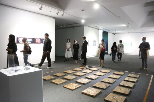 藝術為橋，情誼相連 高校港澳臺學生美術與設計作品展在穗開幕